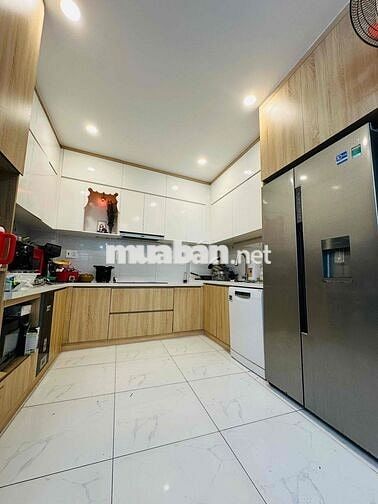 NHÀ PHỐ 2 TẦNG, NHÀ BÈ, PHÙ HỢP GIA ĐÌNH 4 NGƯỜI, 42M2, NỞ HẬU, 2.65T