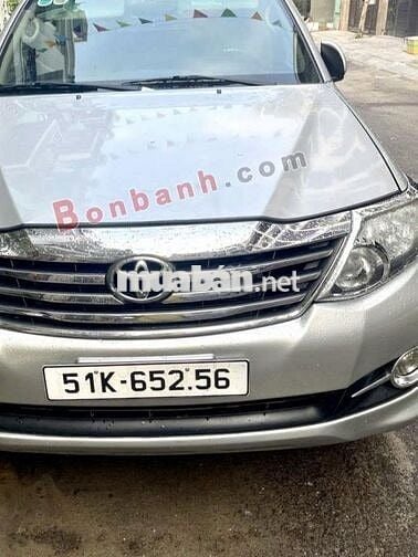 Toyota Fortuner 2.7V 4x2 AT 2015 Màu bạc