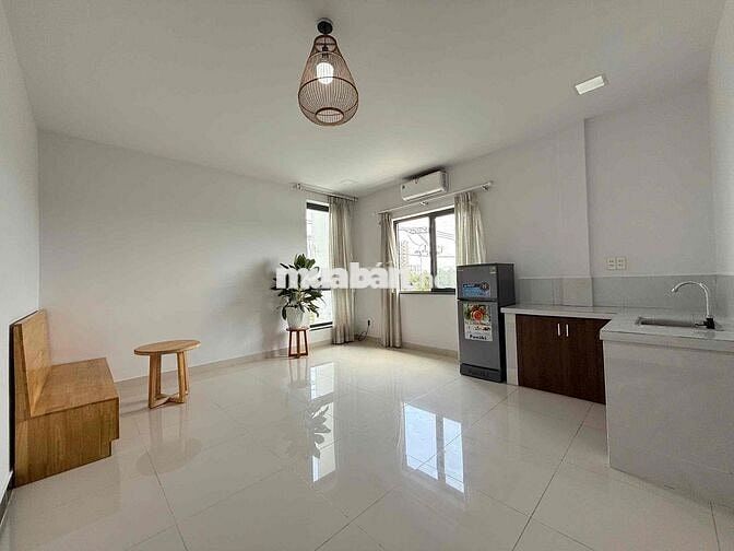 CĂN HỘ DỊCH VỤ CỬA SỔ THOÁNG GẦN PHẠM VĂN ĐỒNG, GIGAMALL, HUTECH, HUB