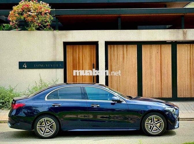Mercedes Benz C Class 2022 C300 AMG - 32000 km