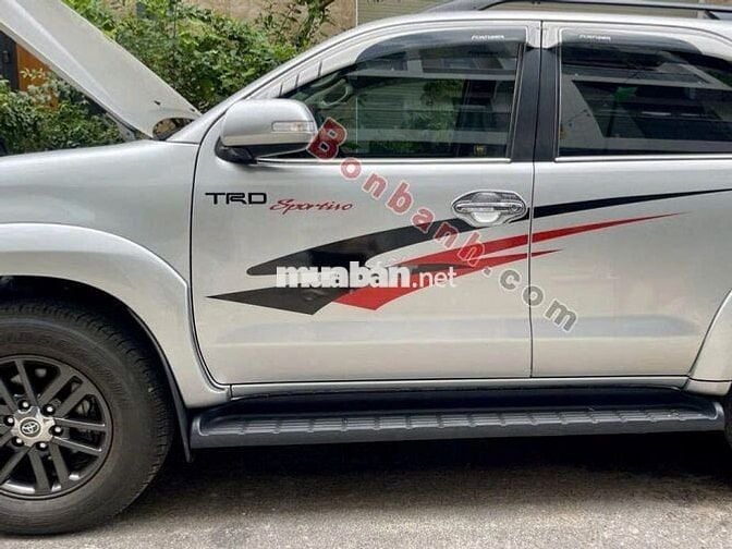 Toyota Fortuner 2015 phiên bản 2.7V 4x2 AT bền bỉ