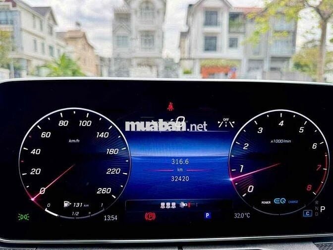 Mercedes Benz C Class 2022 C300 AMG - 32000 km