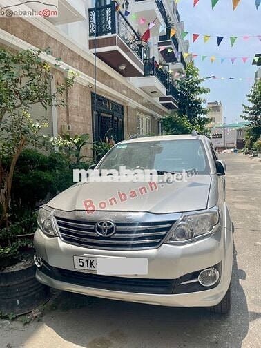 Toyota Fortuner 2.7V 4x2 AT 2015 - 468 Triệu