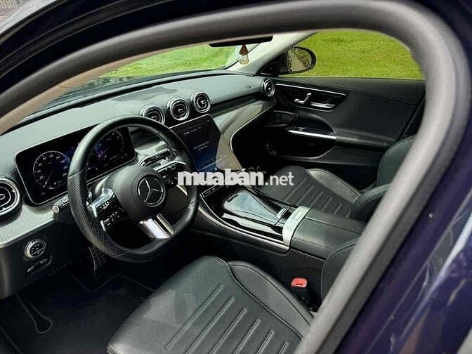 Mercedes Benz C Class 2022 C300 AMG - 32000 km