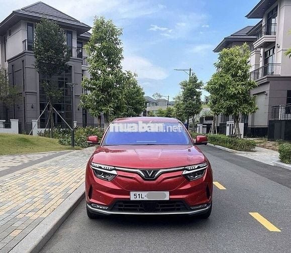 VinFast VF8 2022 Eco - nhà đi
