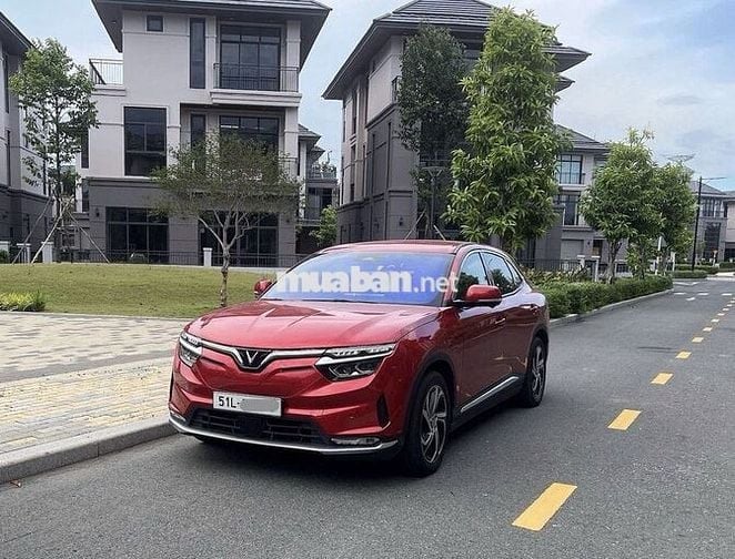 VinFast VF8 2022 Eco - nhà đi