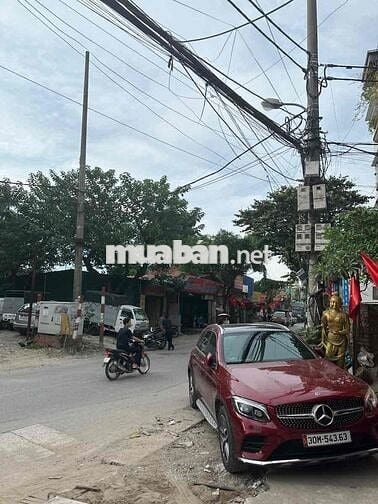 Cần bán: BIỆT THỰ MẶT PHỐ. THANG MÁY NHẬP KHẨU HỒ CÁ, BỂ BƠI KHÔNG GIA