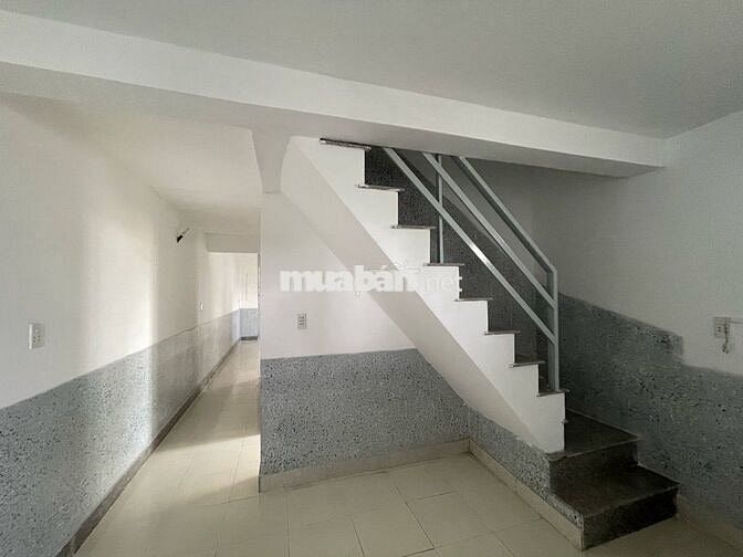 BÁN NHÀ ĐƯỜNG ĐOÀN NGUYỄN TUẤN - HƯNG LONG .