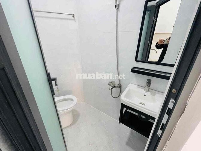 Phòng cửa sổ to full nội thất mặt tiền bờ kè trường sa