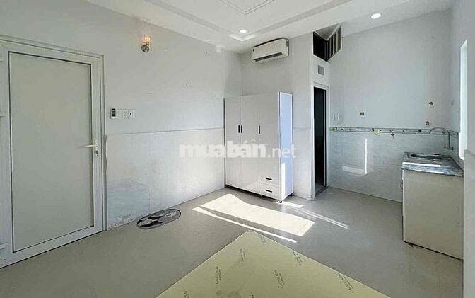 Cho Thuê Studio Cửa Sổ Trời Gần Emart Phan Huy Ích Chỉ 3xxx