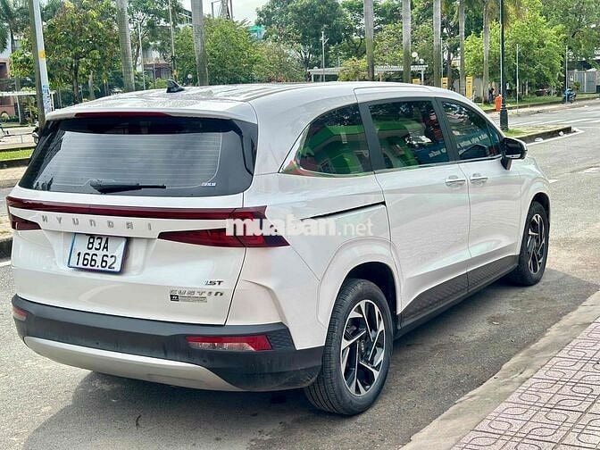 Hyundai Custin 2023 1.5 Đặc biệt - 19000 km