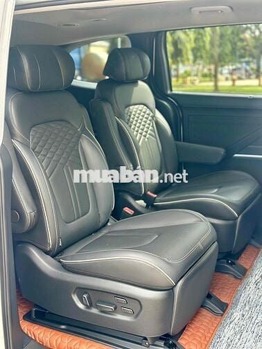 Hyundai Custin 2023 1.5 Đặc biệt - 19000 km