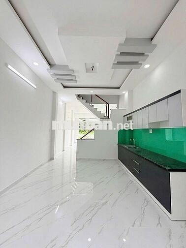 Bán nhà MT Kênh Tham Lương và 1 mặt hẻm DS