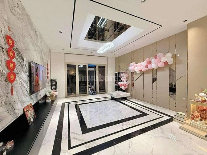 BÁN NHÀ PHẠM VĂN ĐỒNG, Ô TÔ TRÁNH, 50M2 × 4T, MT 5M, 14.2 TỶ