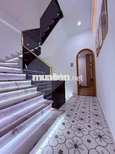 Nhà Trệt 2 Lầu MT Đường Nguyễn Trung Trực, Dĩ An