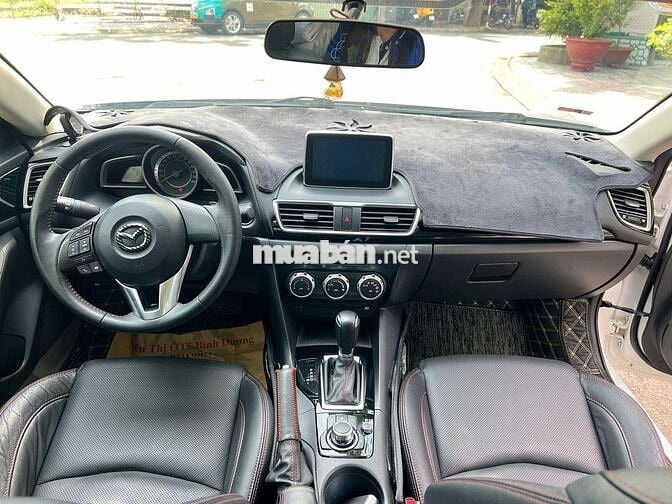 Mazda 3 1.5 AT Hatchback 2015 - 48000 km