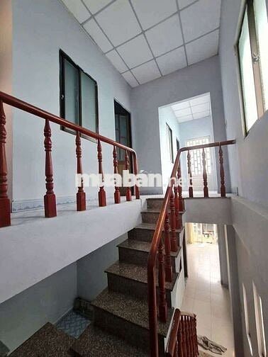 Cho thuê nhà 
 gần ngã ba ông xã gần chợ đường đoàn thị kia dĩ an