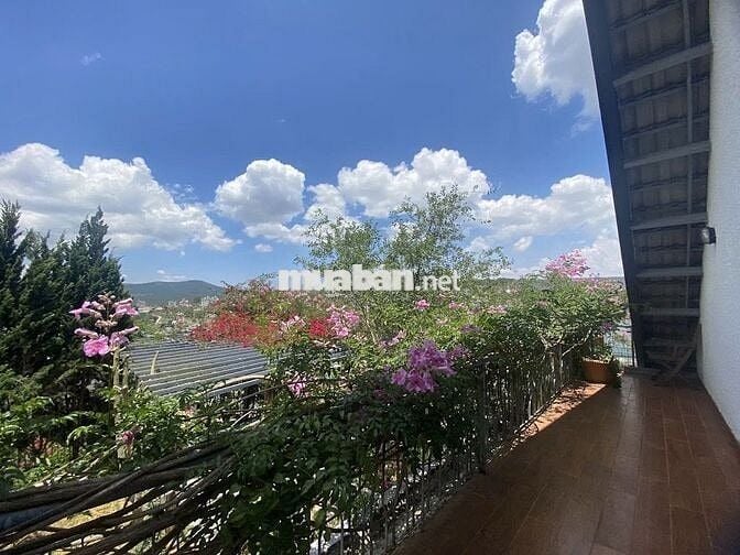 Gấp, Biệtthự đẹp mặt tiền ĐốngĐa,đồi Robinson view triệu đô,chính chủ