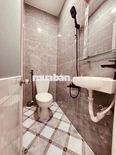 BÁN NHÀ Q4 KDC HH, hẻm Tôn Thất Thuyết , Phường Xóm Chiếu Quận 4, TPHC