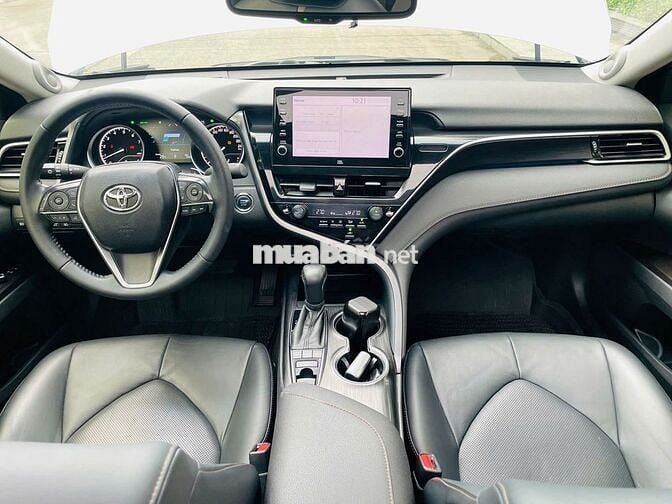 Toyota Camry 2.0Q 2021 - 66000 km
