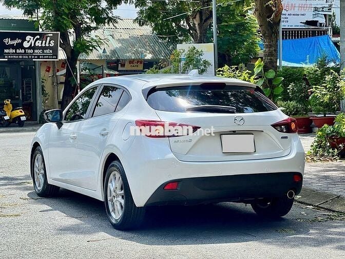 Mazda 3 1.5 AT Hatchback 2015 - 48000 km