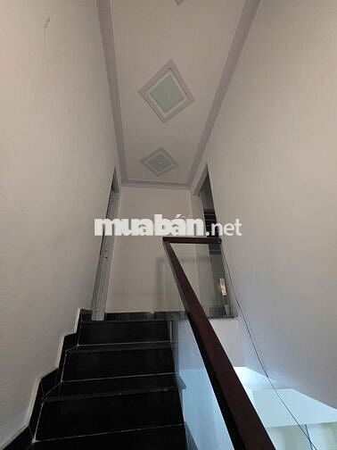 Nhà Âu Cơ, Hẻm 536 Xe Tải, 42m2, phù hợp vợ chồng trẻ