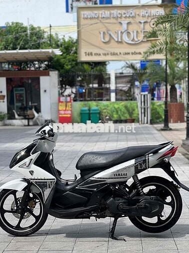 🌈Yamaha NoVo Tứ con 2010 màu trắng đen mới 80 %