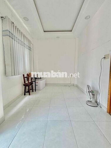 CHO THUÊ NHÀ NGUYÊN CĂN 4PN-3WC-2ST NGAY CHỢ PHẠM VĂN HAI