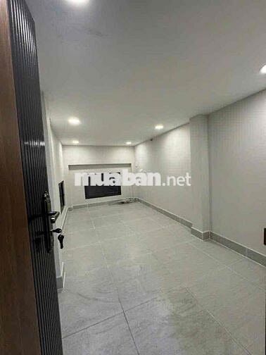 nhà Đẹp 3 Tầng . BTCT . Bình Tiên Q6 . chĩ 2.x tỷ