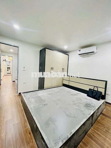 Bán căn hộ tập thể phố Cát Linh. 90M. 3 ngủ. Nhỉnh 5 tỷ.