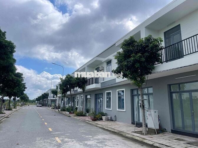 Kẹt tiền bán nhanh lô A47 Mega city chỉ 1 tỷ 150 bao phí ngang 6m