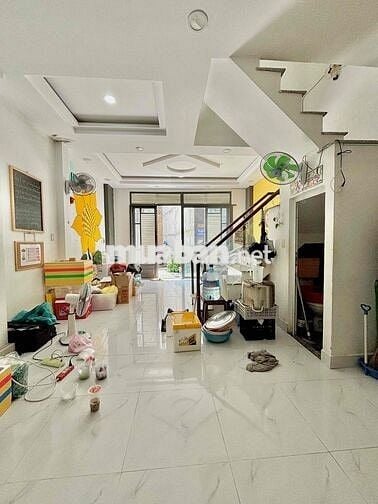 CHO THUÊ NHÀ NGUYÊN CĂN 4PN-3WC-2ST NGAY CHỢ PHẠM VĂN HAI
