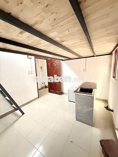 NGAY ETOWN ĐI BỘ CHỈ 2P  ĐỂ ĐI LÀM  DUPLEX CÓ MÁY LẠNH