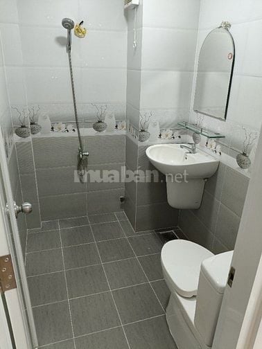  220 Nguyễn Văn Đậu P11, Q bình thạnh. DT sàn trên 100m2, 2 Lâù  ST