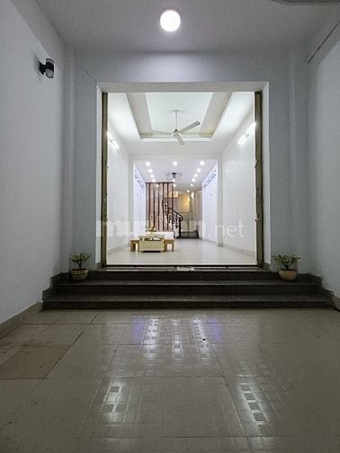  220 Nguyễn Văn Đậu P11, Q bình thạnh. DT sàn trên 100m2, 2 Lâù  ST