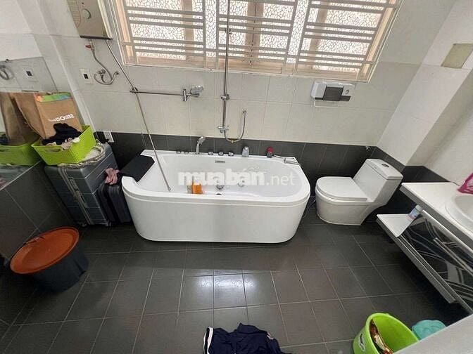 Bán nhà hẻm 240 Nguyễn Văn Luông P11 Q6