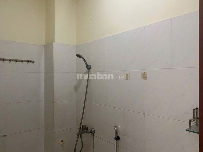 Cho thuê nhà nguyên căn hẻm xe tải