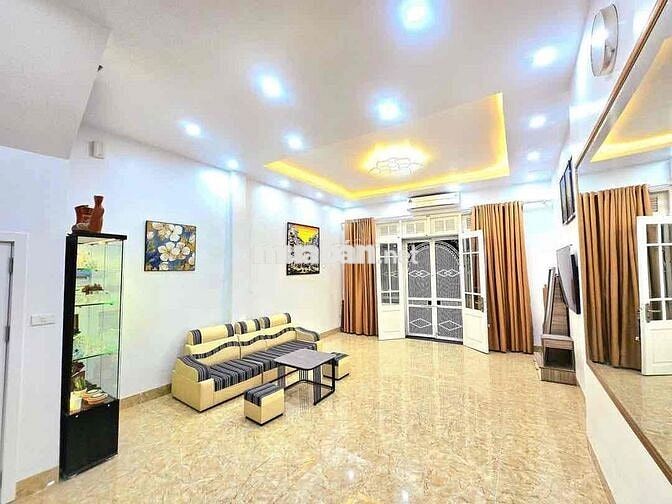 Bán nhà Láng Hạ Đống Đa S45m 6tầng thang máy sổ vuông giá 13.47 tỷ