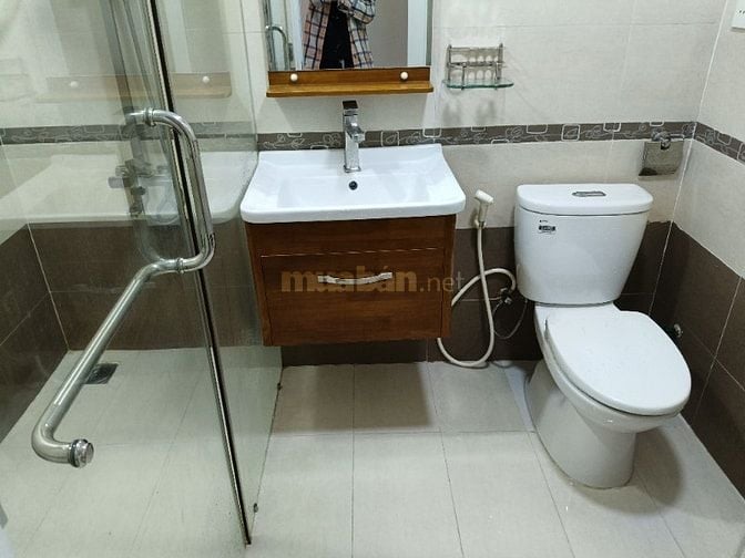  220 Nguyễn Văn Đậu P11, Q bình thạnh. DT sàn trên 100m2, 2 Lâù  ST