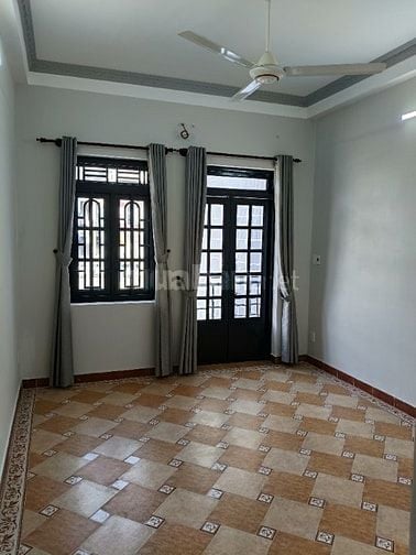  220 Nguyễn Văn Đậu P11, Q bình thạnh. DT sàn trên 100m2, 2 Lâù  ST