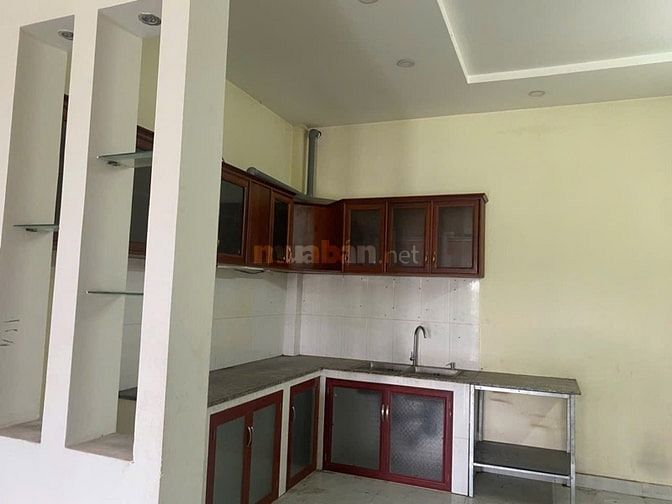 Cho thuê nhà nguyên căn hẻm xe tải