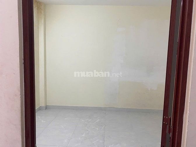 Cho thuê nhà nguyên căn hẻm xe tải