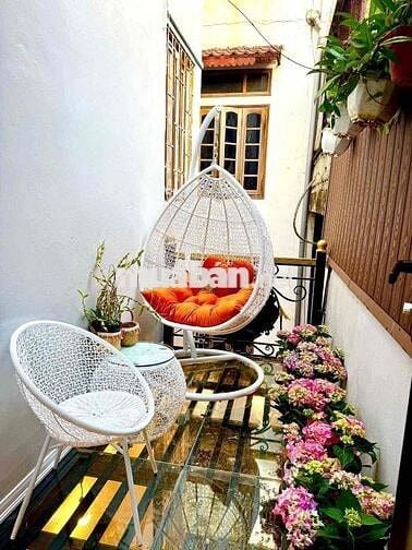 Cực hiếm nhà phố Phương Mai view hồ - vị trí đẹp, 46m2 - giá 8 tỷ