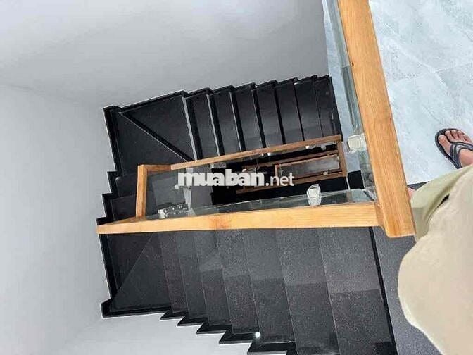 HÀNG HÓT LIÊN KHU 5-6. BÁN GẤP NÊN GIÁ HỜI