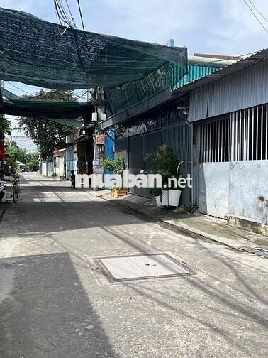 NHÀ 3,3 TỶ NGUYỄN THỊ HUỆ SAU BX AN SƯƠNG NHÀ SÁT MẶT TIỀN XE TẢI CHẠY