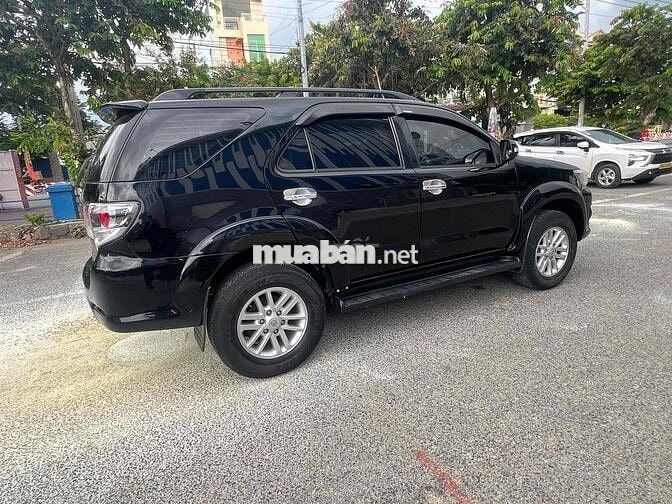 Toyota Fortuner 2013 2.7V 4x4 AT - 121000 km