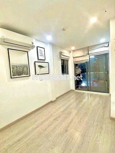 Cho thuê nhà 2 lầu mới hẻm Trần Hưng Đạo