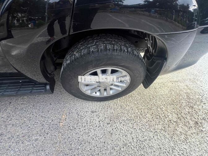 Toyota Fortuner 2013 2.7V 4x4 AT - 121000 km