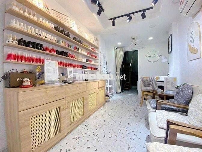Cho thuê nhà 2 lầu mới hẻm Trần Hưng Đạo