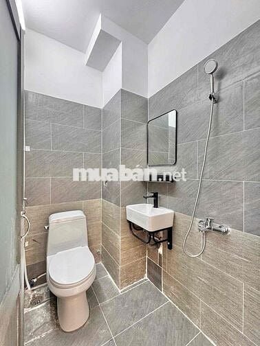 PENTHOUSE NGUYÊN TẦNG 40m2 VỚI BAN CÔNG RỘNG NGUYỄN HỒNG ĐÀO TÂN BÌNH